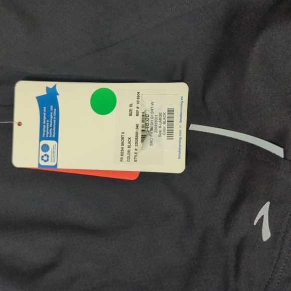 Two Pair of Brooks Women's Running Skorts - Picture 11 of 16